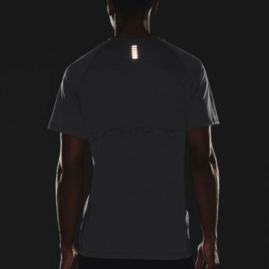 Streaker Run Short Sleeve T-Shirt - Image 4
