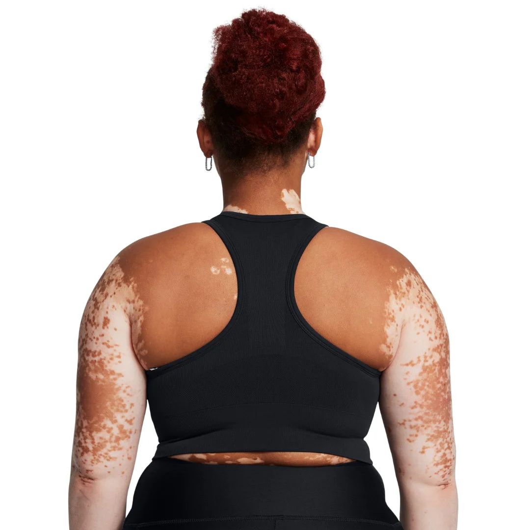 Vanish Seamless Mid Sports Bra - Image 9