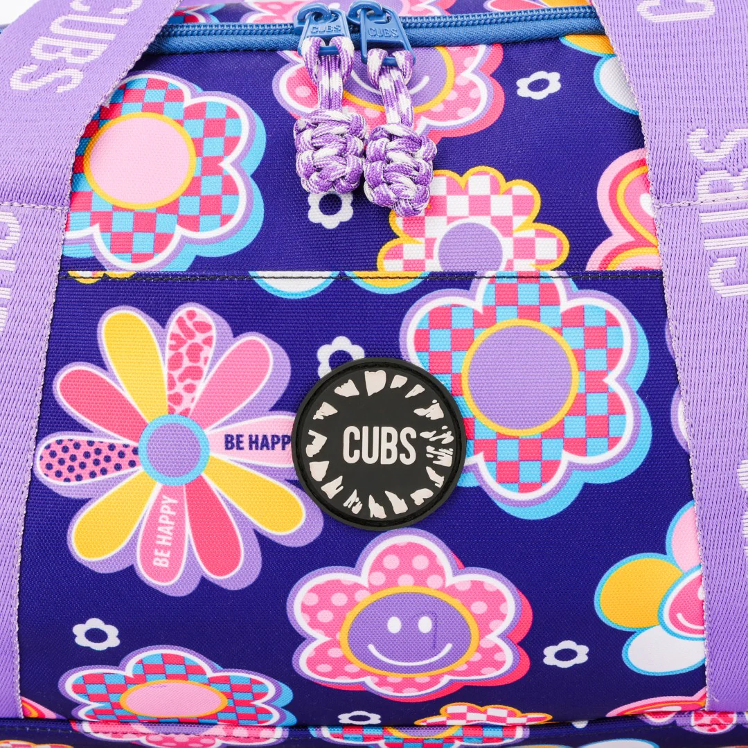 Roses Medium Duffle Bag - Image 5