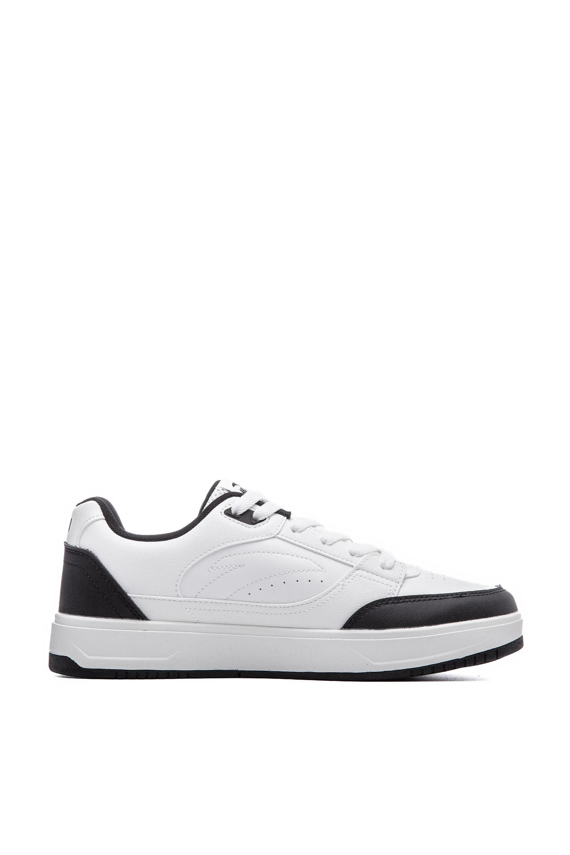 Basic Classic Lifestyle Shoes - Image 4