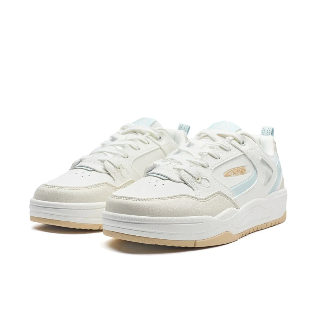 Skateboarding Shoes - Image 2