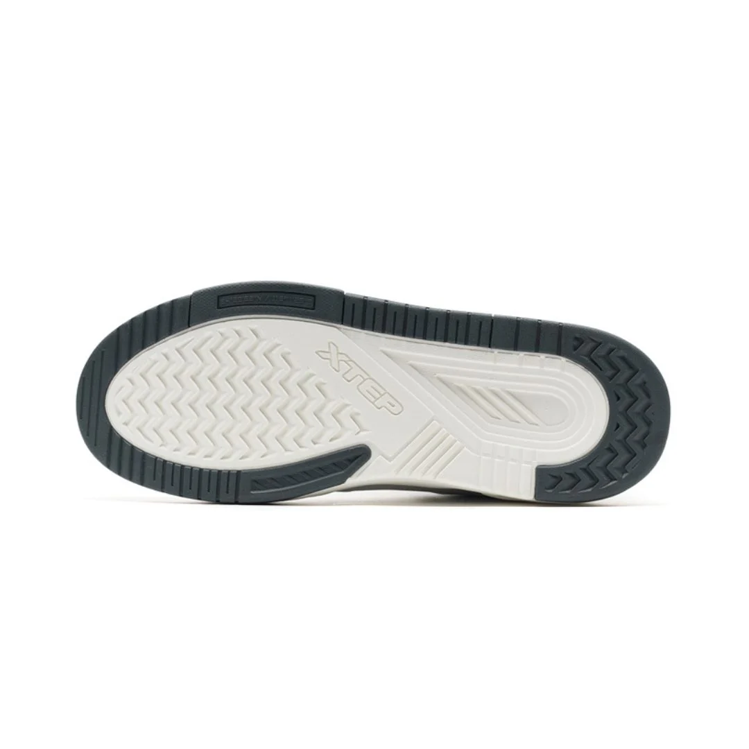 Skateboarding Shoes - Image 5