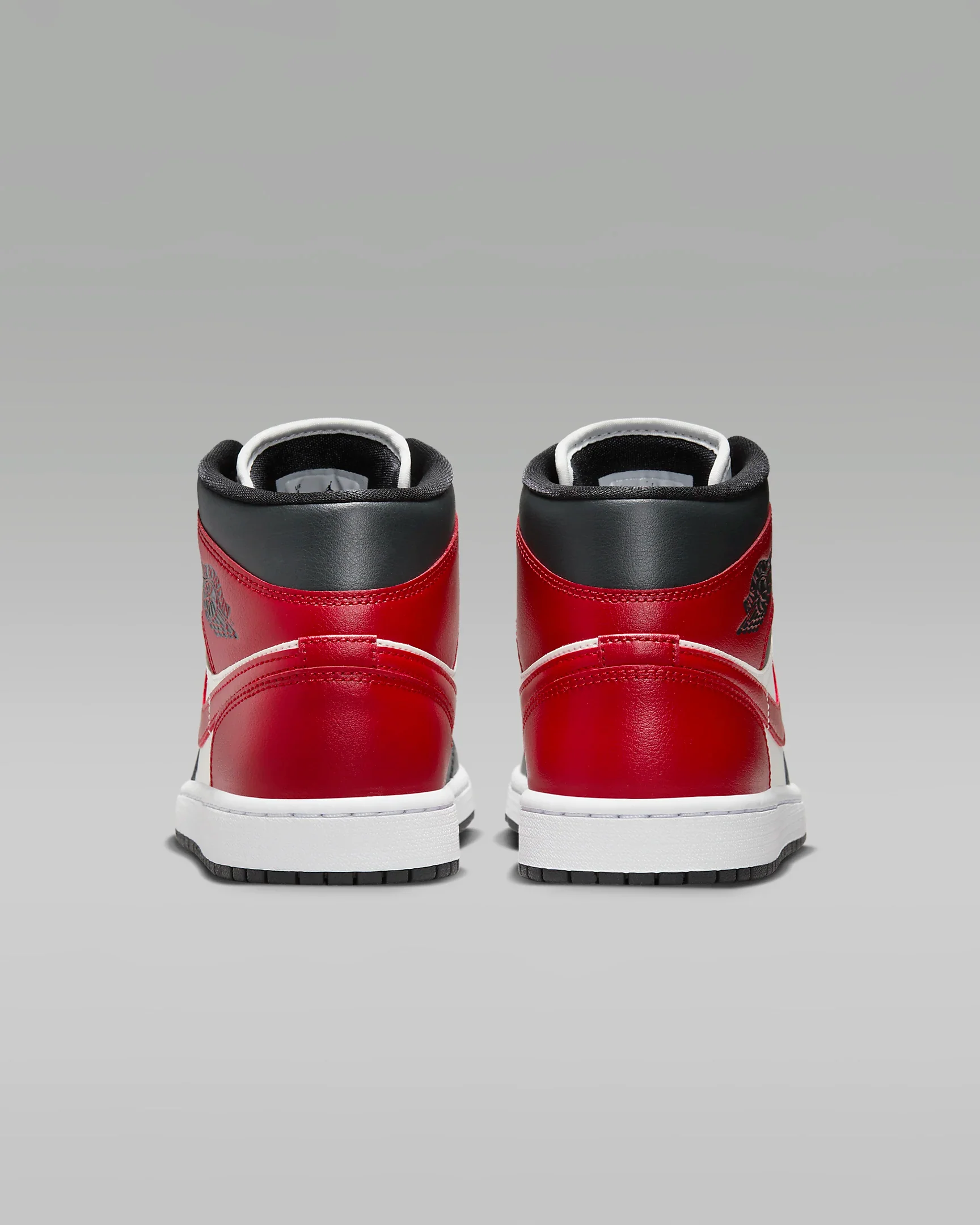 Air Jordan 1 Mid Shoes - Image 4