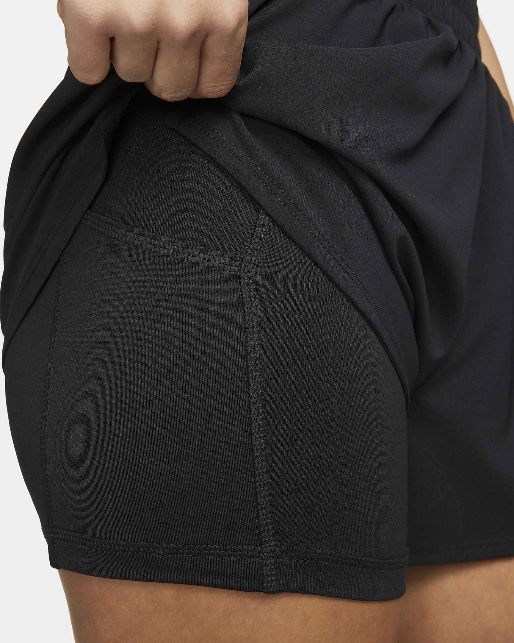 One Dri-FIT High-Waisted 3IN Shorts - Image 2