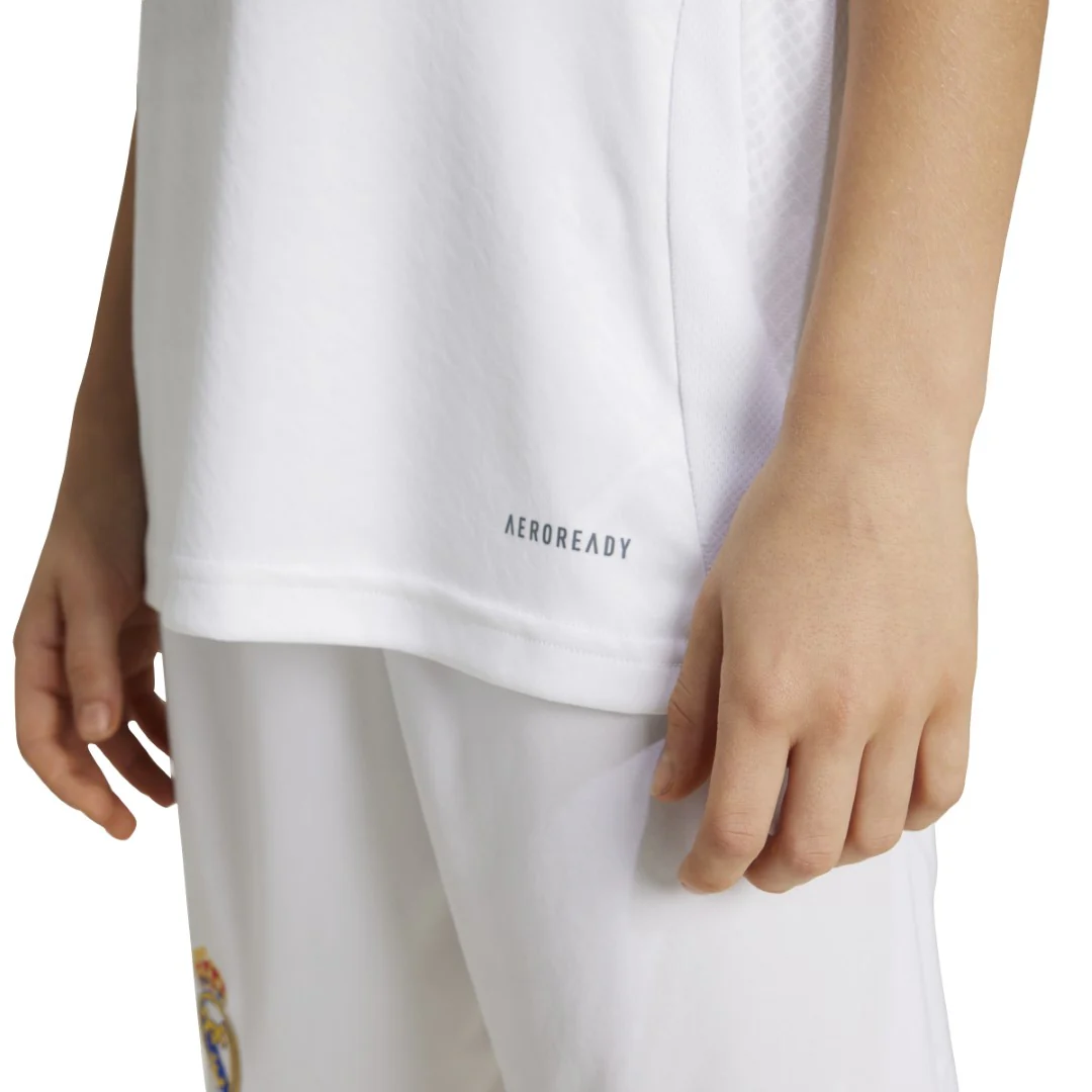 Real Madrid 24/25 Home Jersey - Image 5