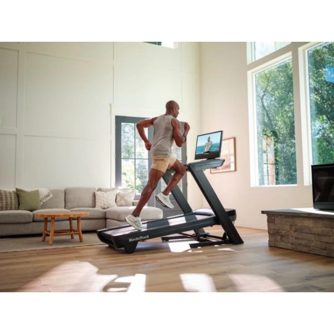 Commercial 2450 Treadmill - Image 11