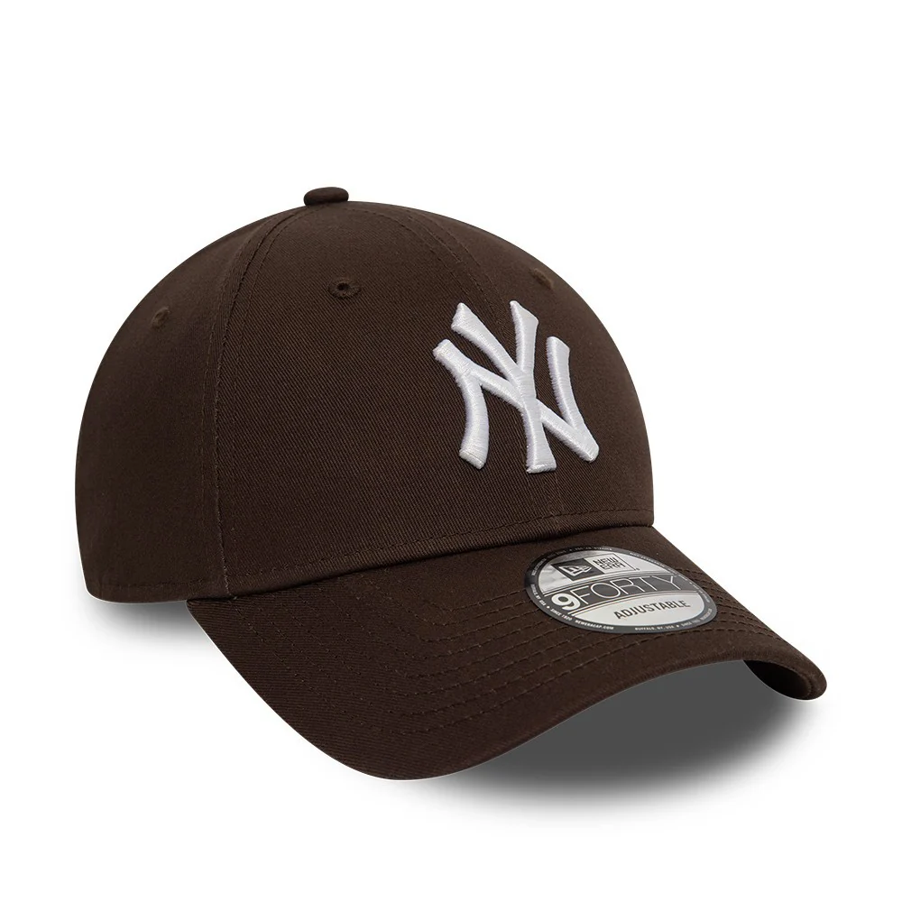 NOS League Essential 9Forty New York Yankees Cap - Image 7