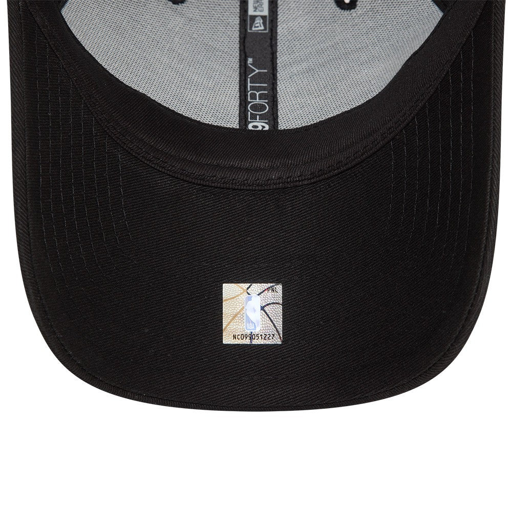 NBA Essential 9Forty Chicago Bulls Cap - Image 5