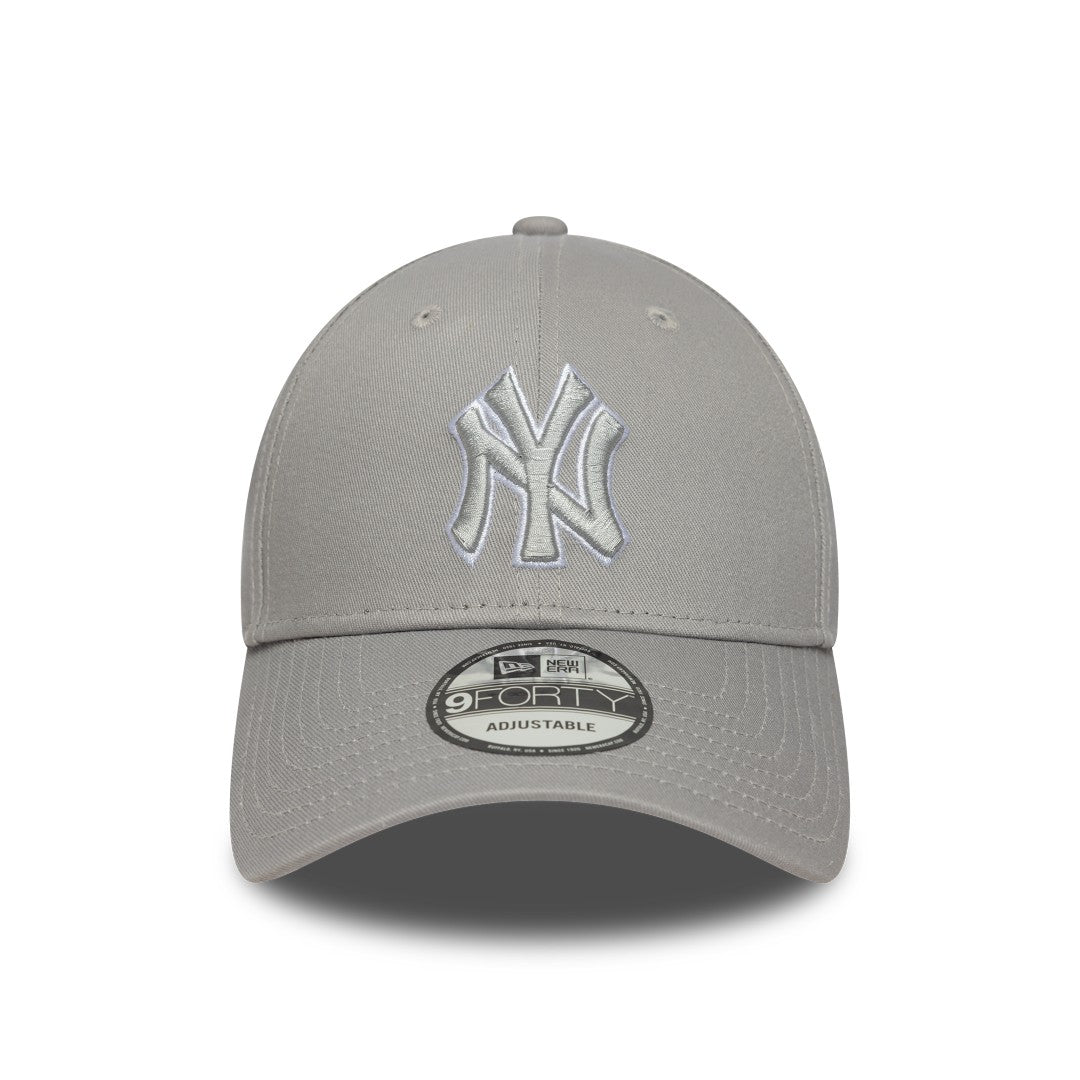 Outline 9Forty New York Yankees Cap - Image 3