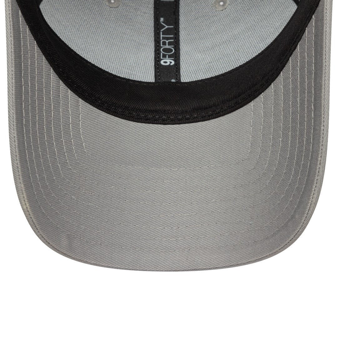 Outline 9Forty New York Yankees Cap - Image 5
