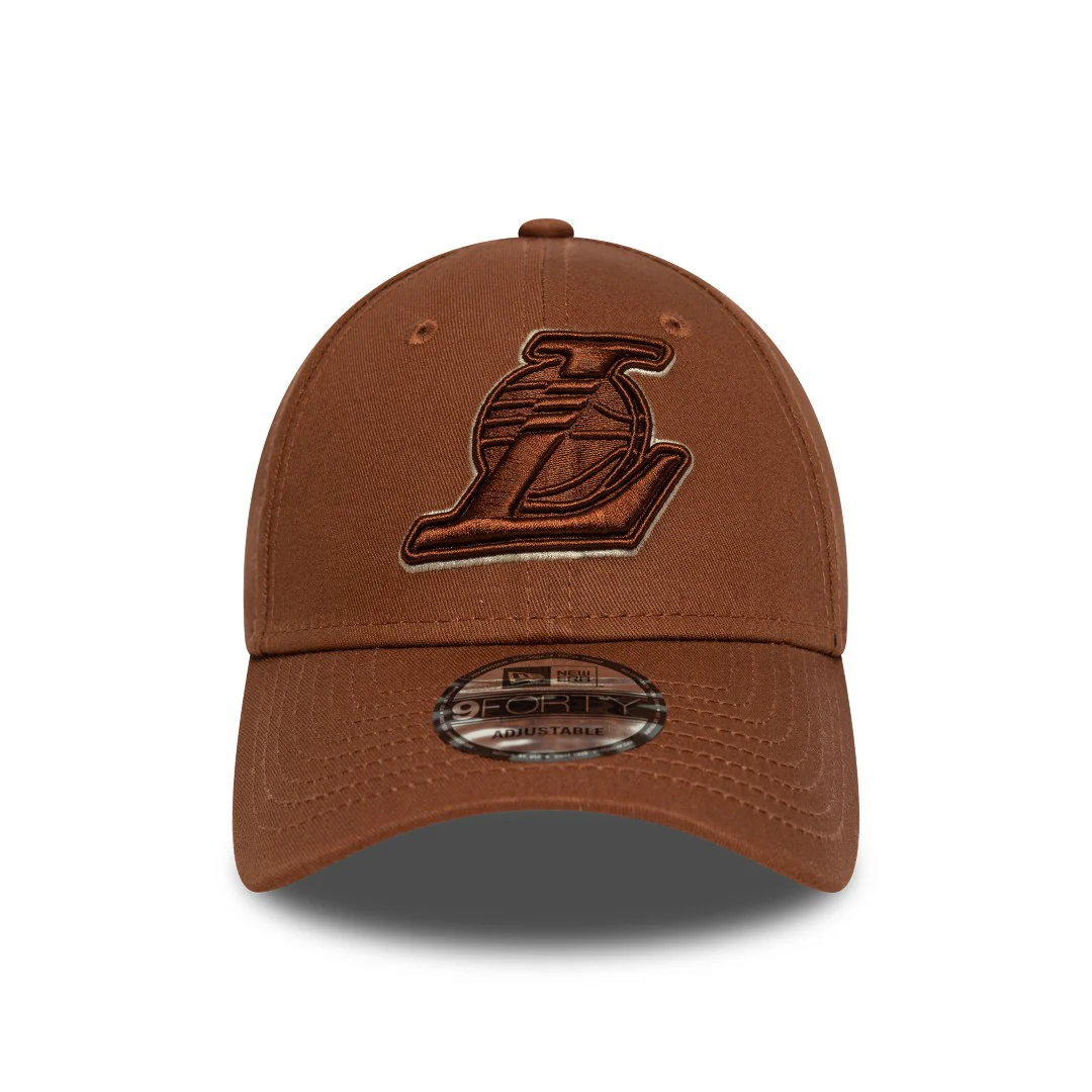 Team Outline 9Forty Los Angeles Lakers Cap - Image 3