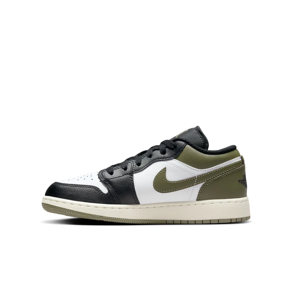Air Jordan 1 Low Bg Lifestyle Shoes - Image 5