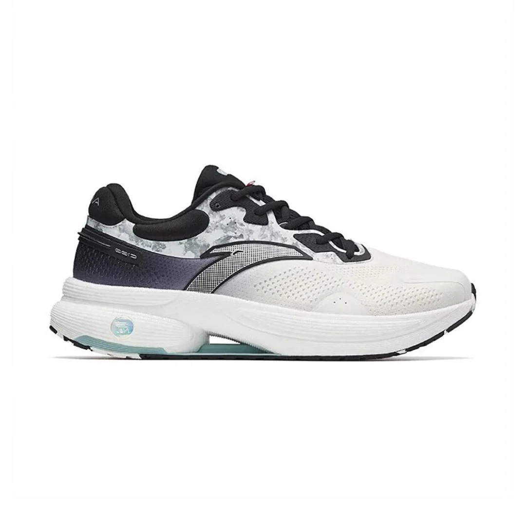 C100 Running Shoes