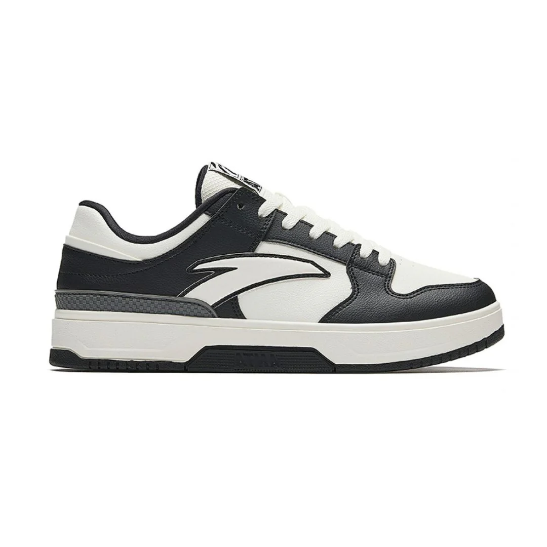 Basic Classic Sneakers