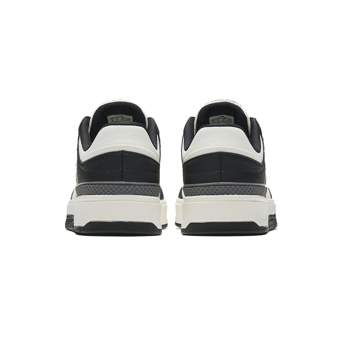Basic Classic Sneakers - Image 4
