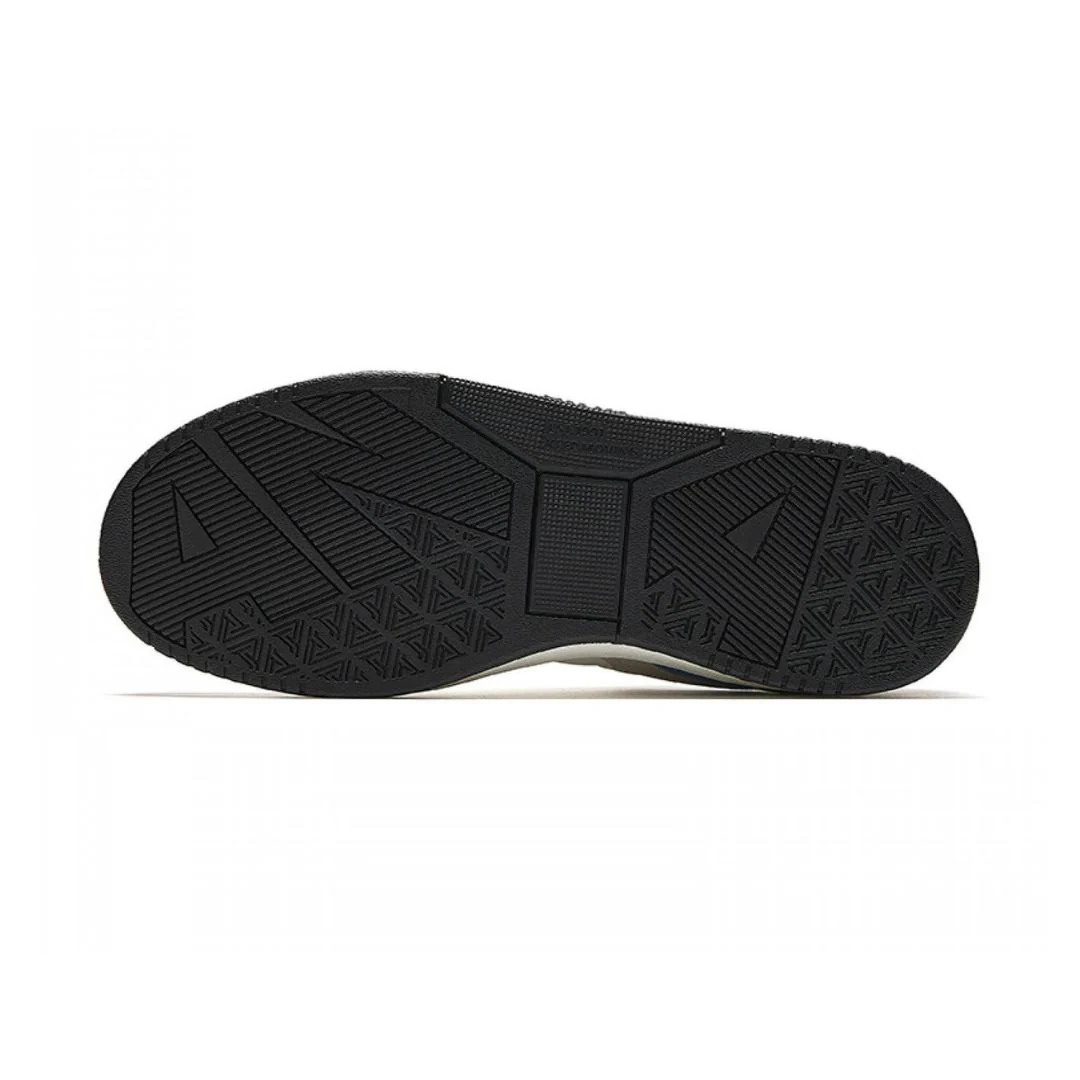 Basic Classic Sneakers - Image 6