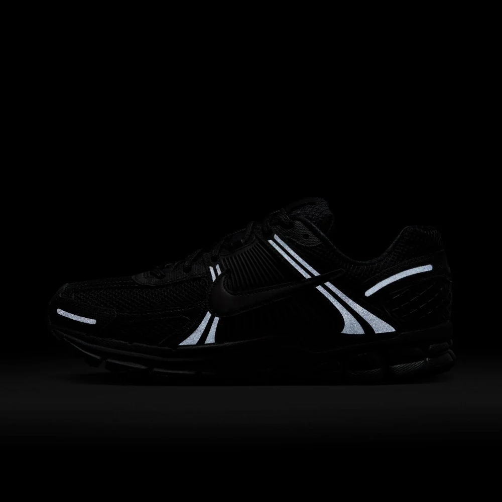 Zoom Vomero 5 Lifestyle Shoes - Image 5
