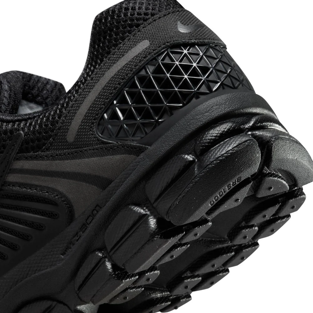 Zoom Vomero 5 Lifestyle Shoes - Image 9