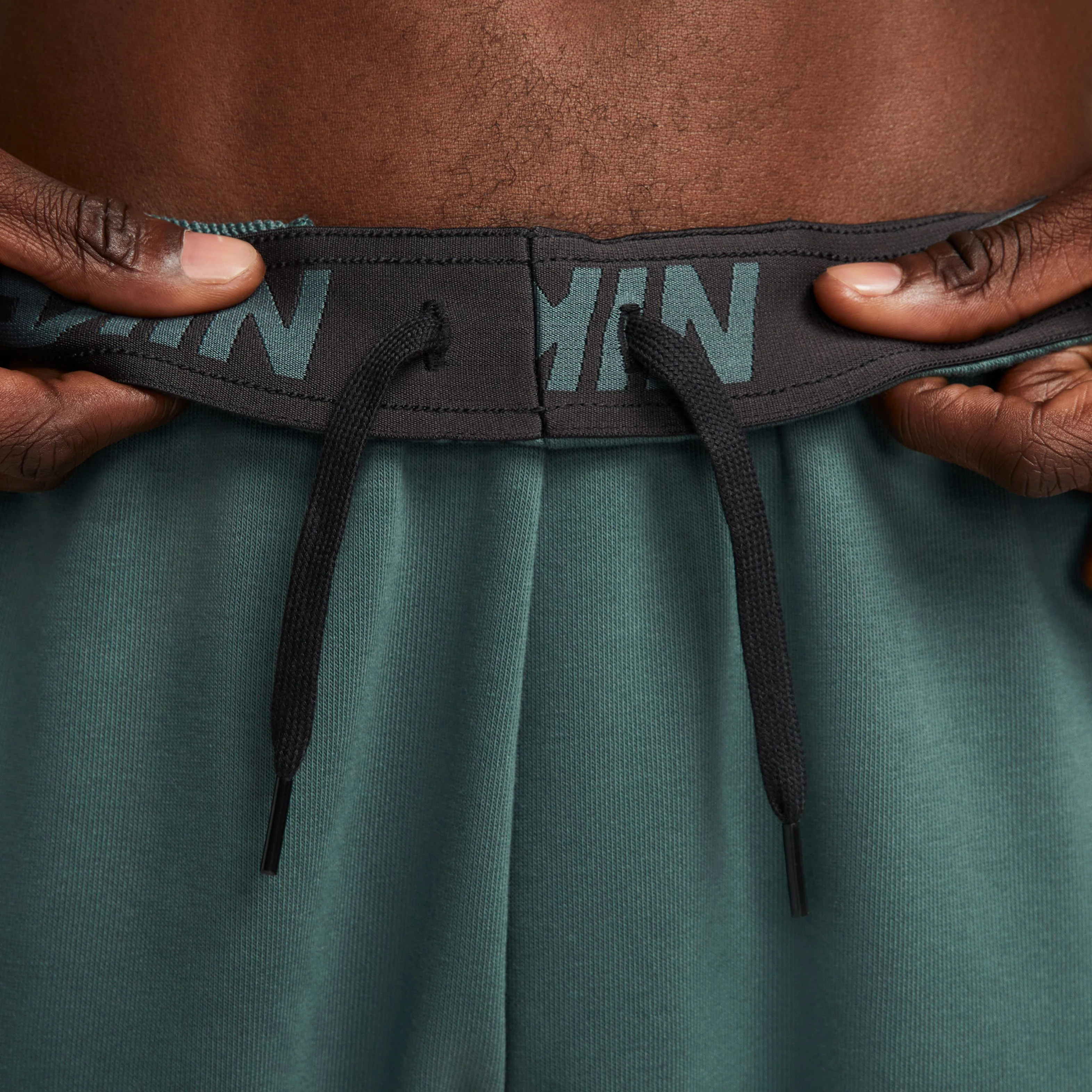 Graphic Dri-FIT Taper Fitness Pants - Image 3