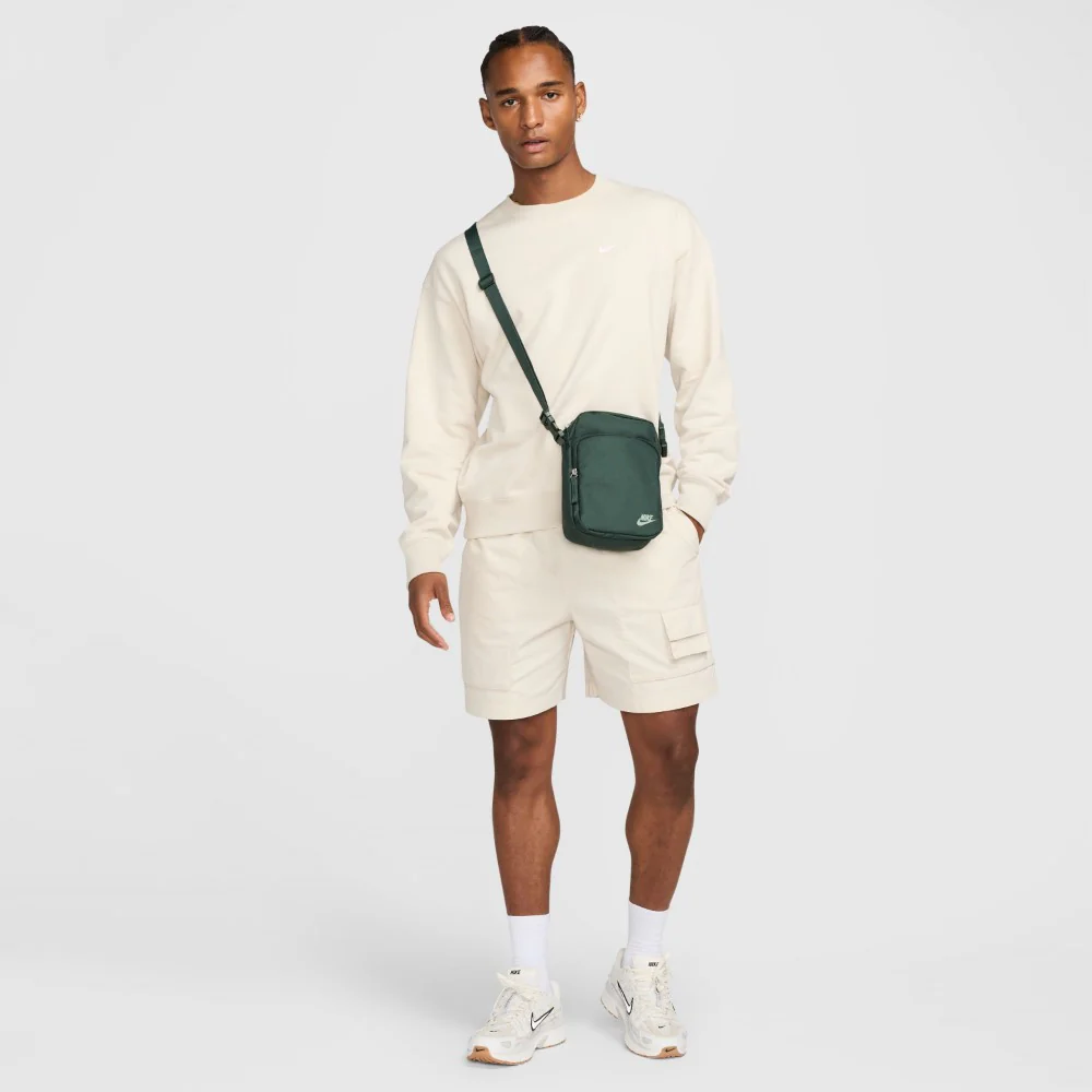 Heritage Crossbody Bag (4L) - Image 8