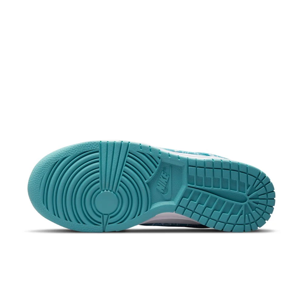 Dunk Low Ess Lifestyle Shoes - Image 6
