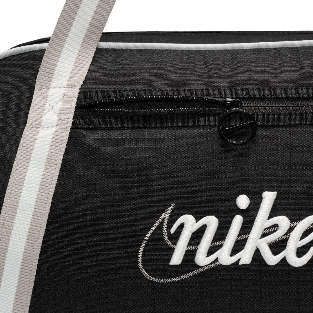 Gym Club Retro Training Bag (24L) - Image 9