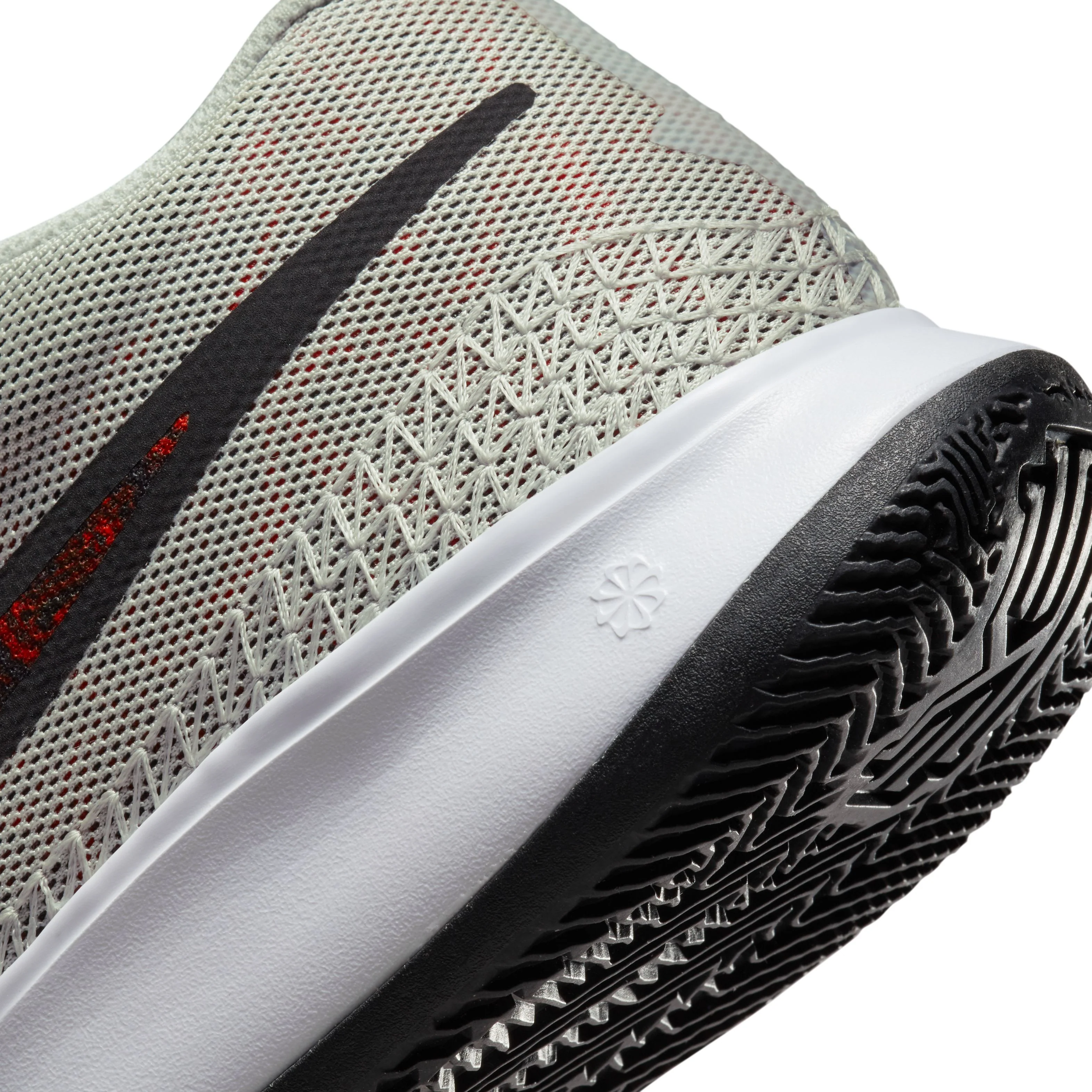 Kyrie Flytrap VI Basketball Shoes - Image 7