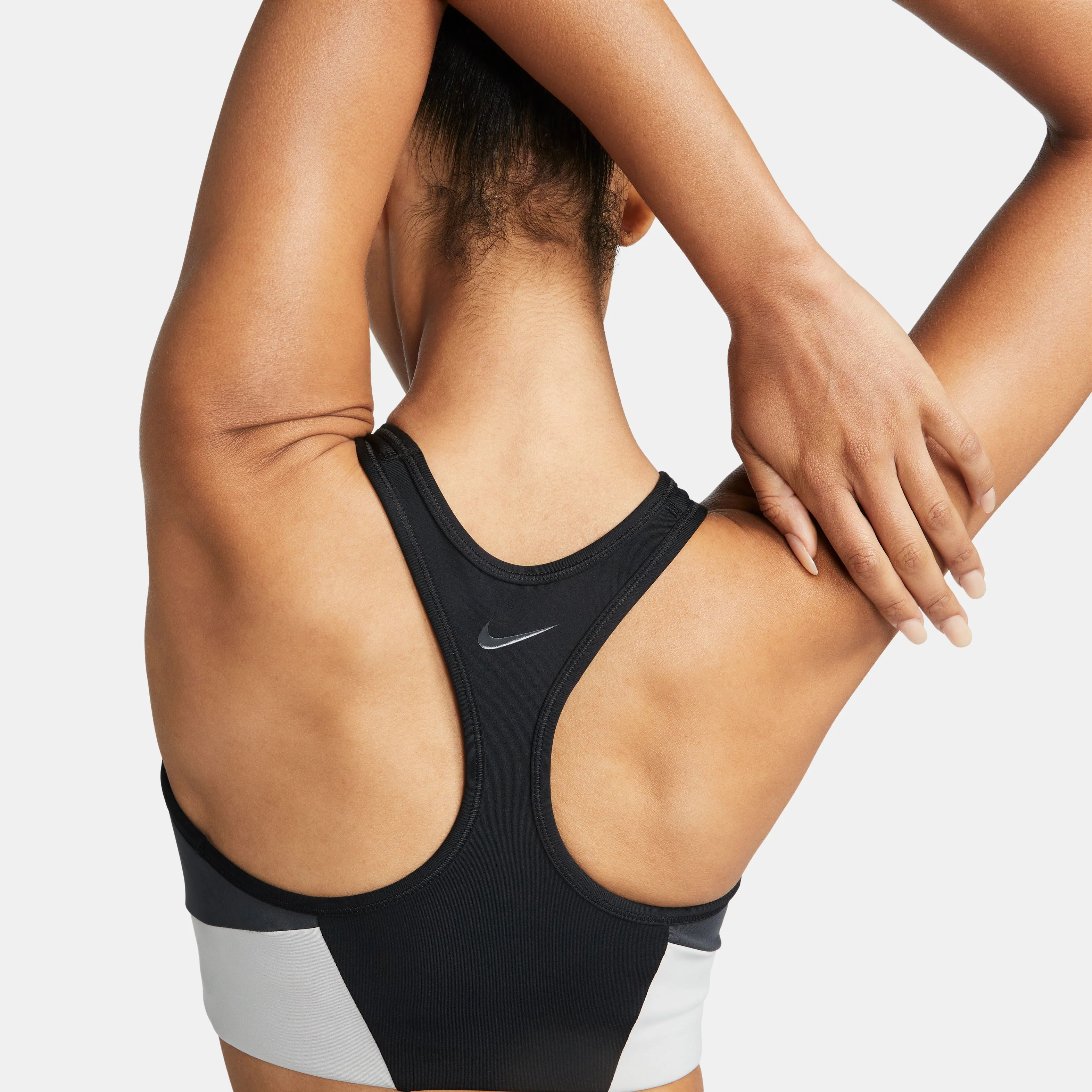 Swoosh Medium-Support 1-Piece Pad Logo Sports Bra - Image 4