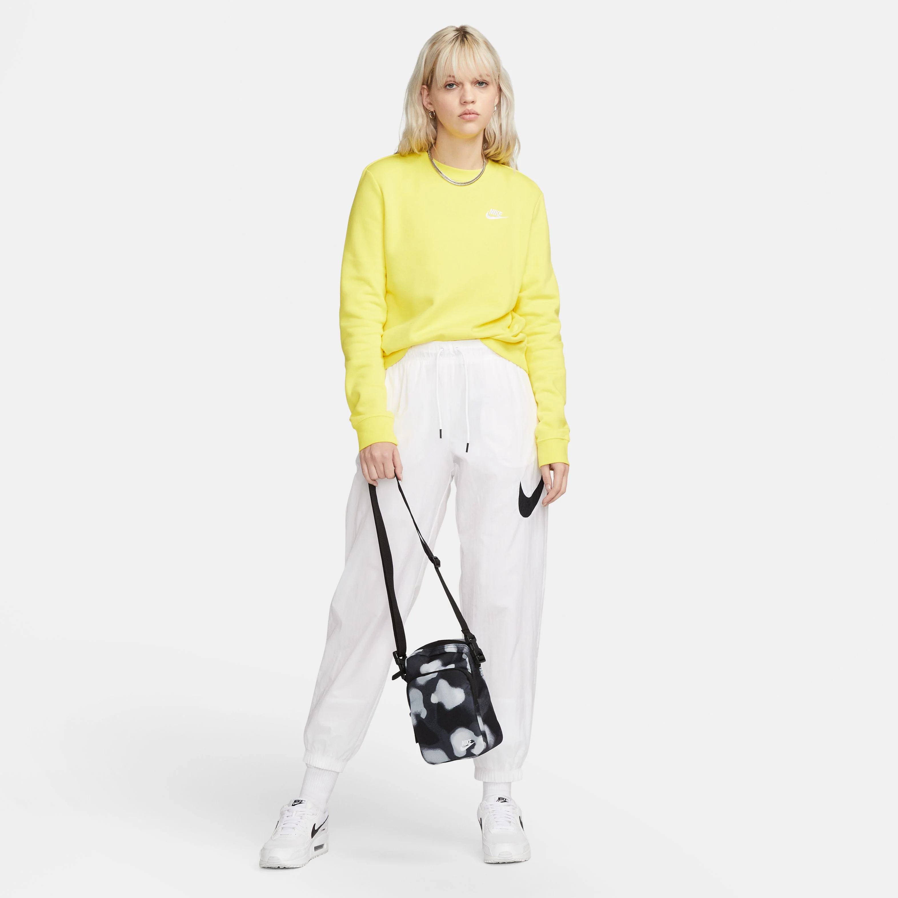 Heritage Cross Bag - Image 8