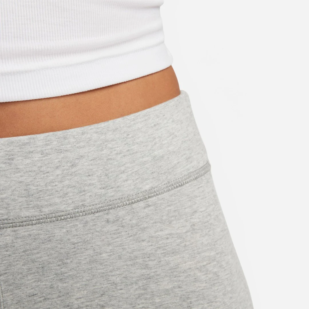Classic High-Waisted Graphic Leggings - Image 4