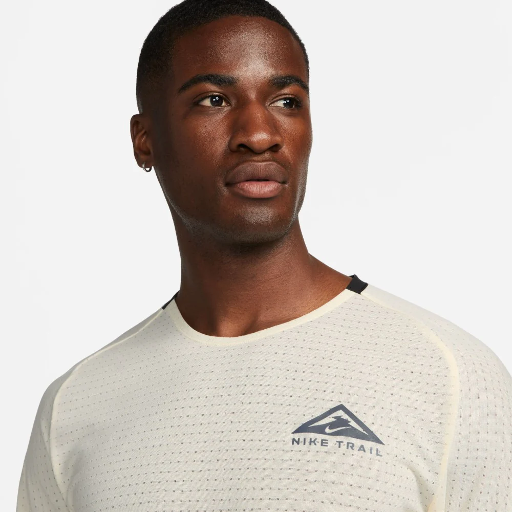 Trail Solar Chase Men's Dri-FIT Running T-shirt - Image 2