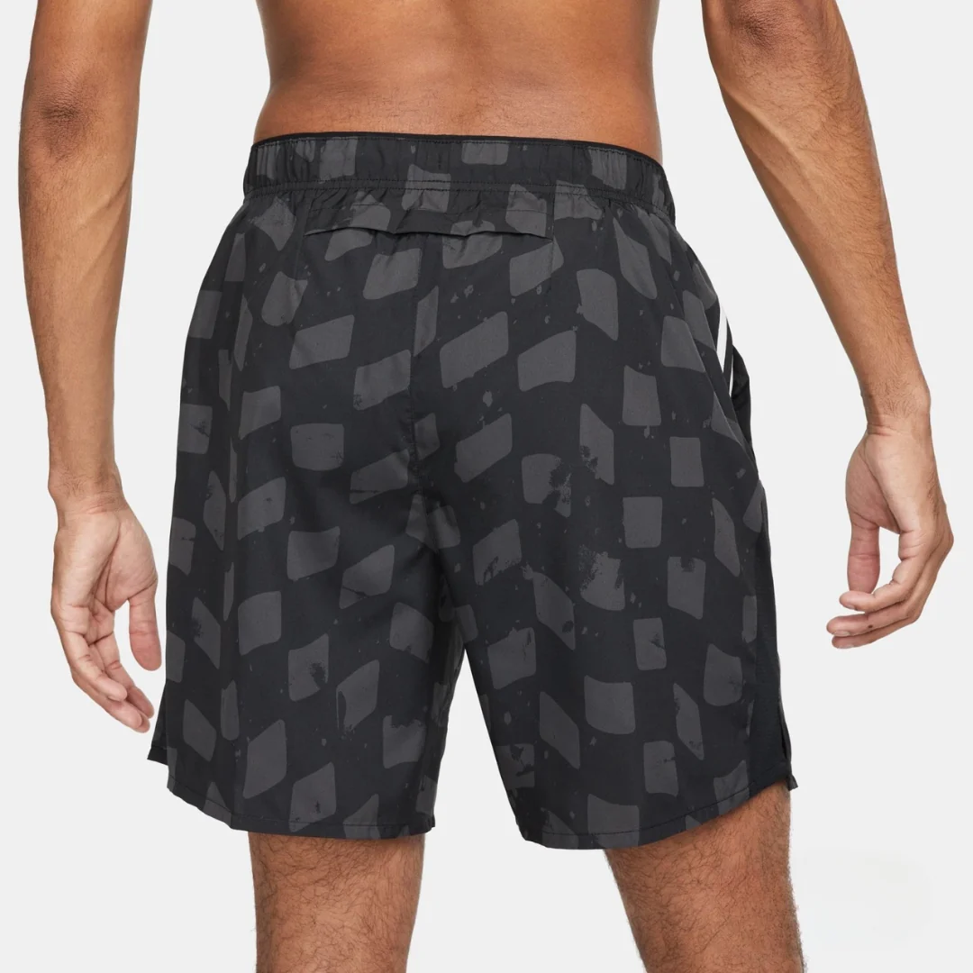 Challenger 7Inch Lightweight Shorts - Image 3