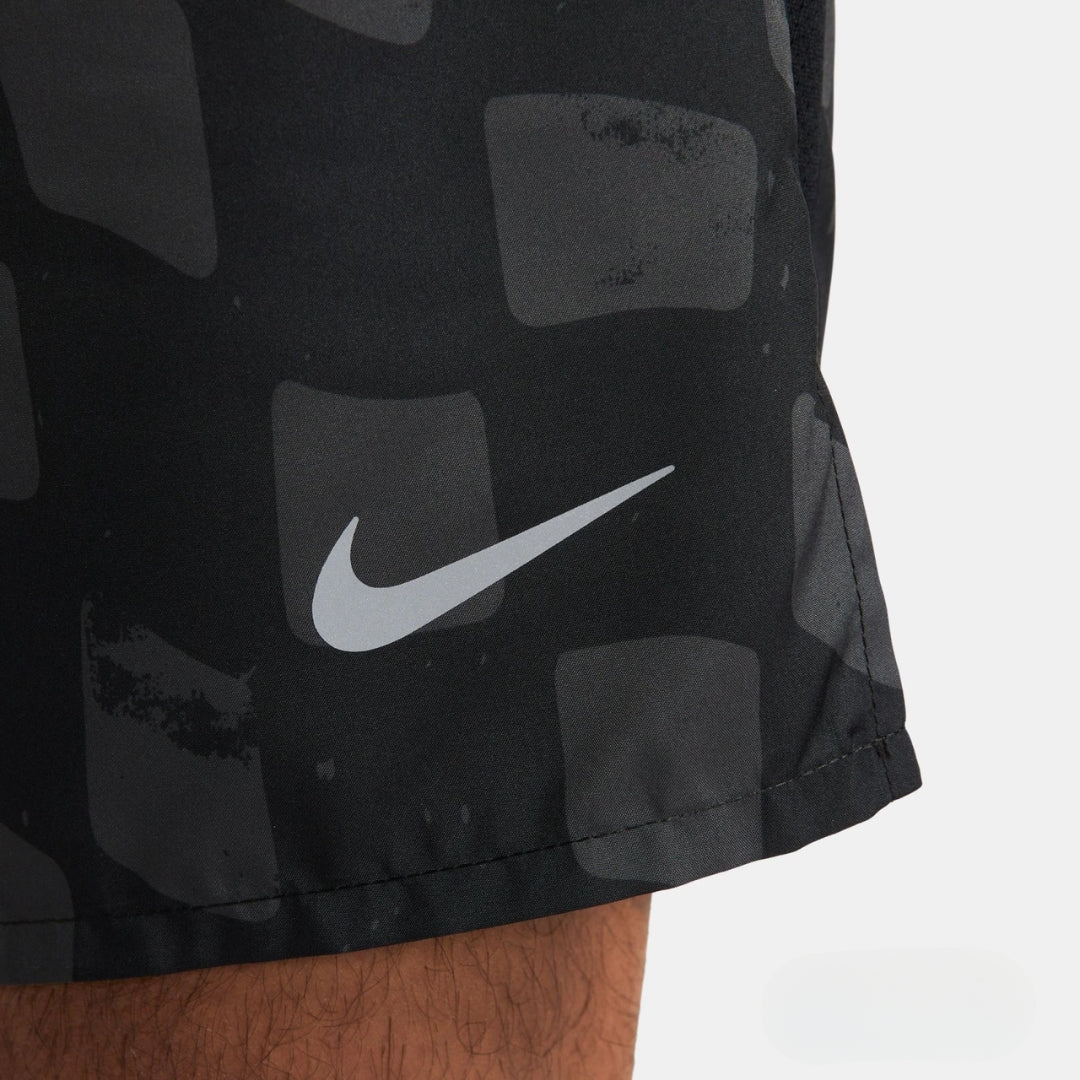 Challenger 7Inch Lightweight Shorts - Image 7