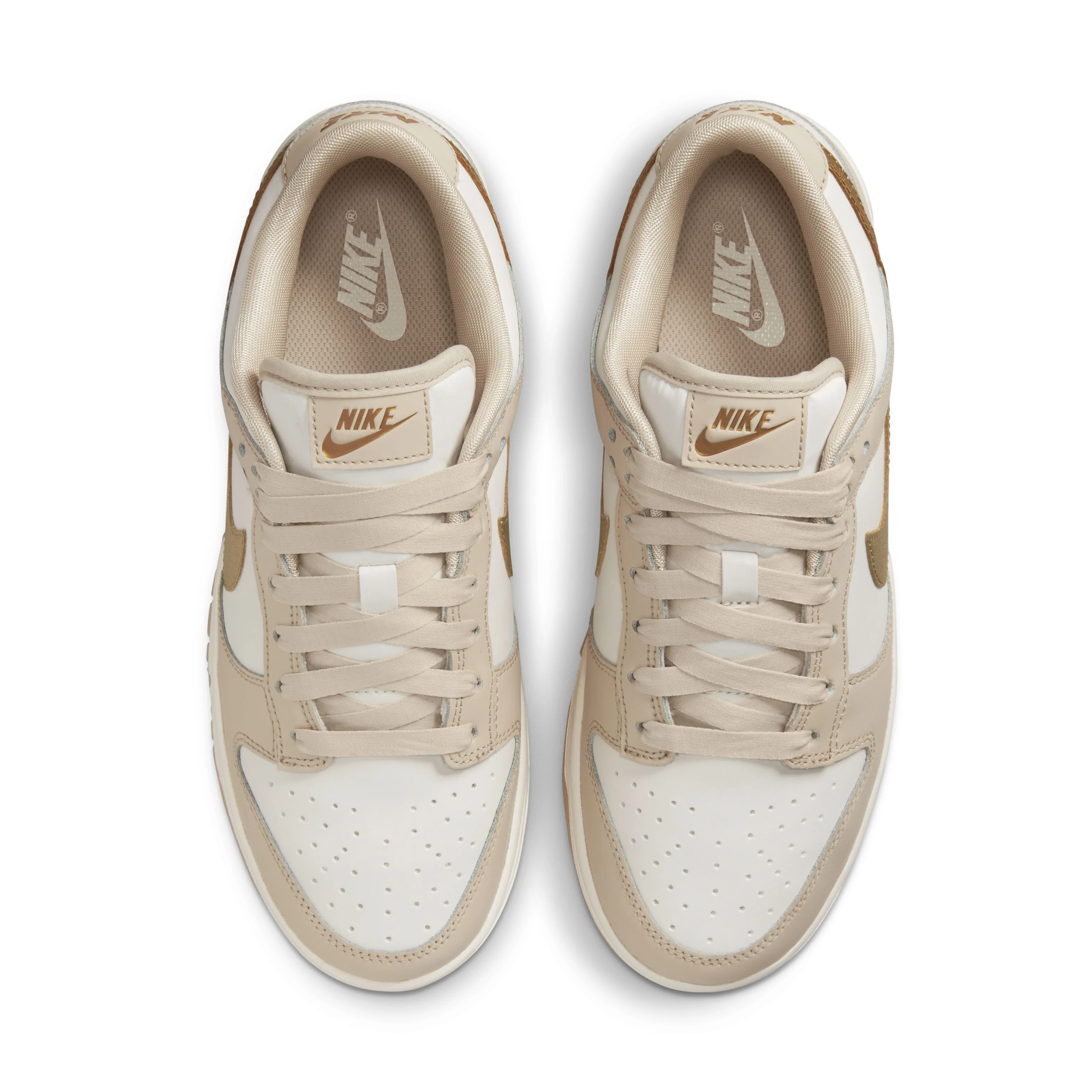 Dunk Low Lifestyle Shoes - Image 3