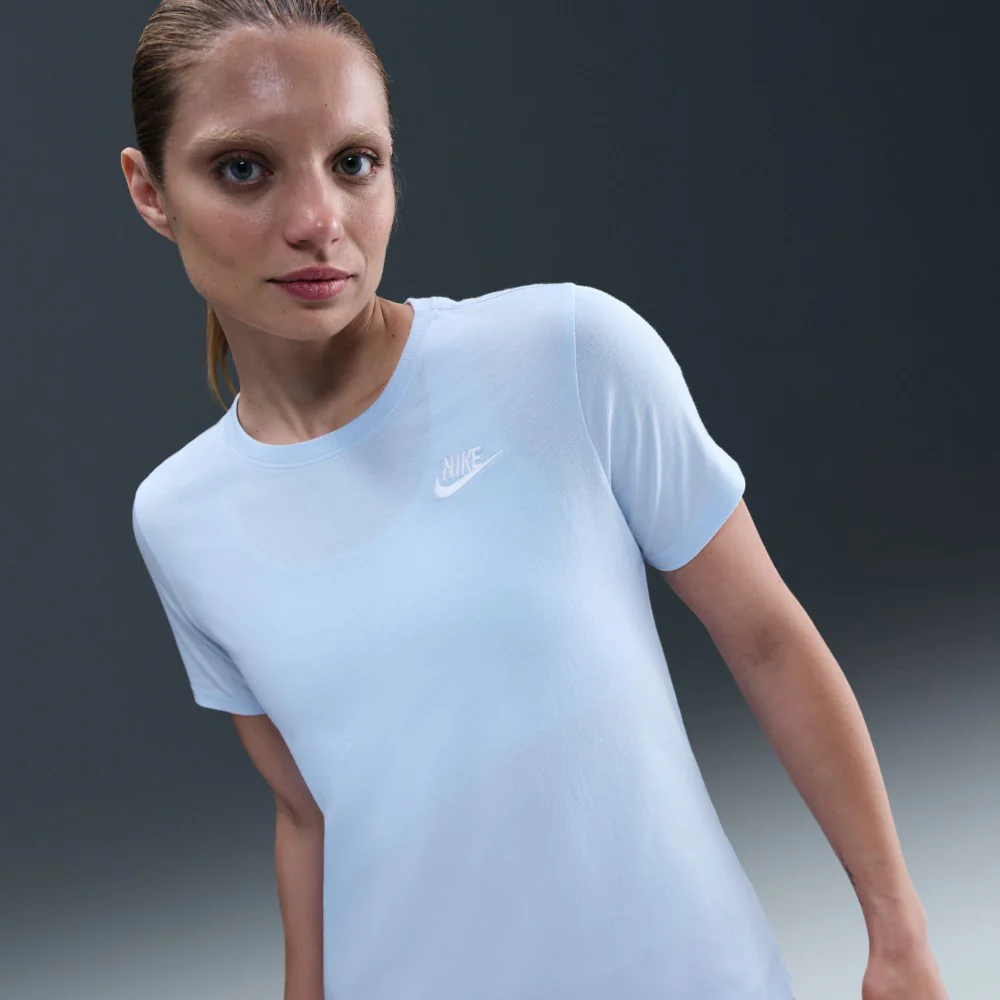 Sportswear Club Essentials T-Shirt - Image 8