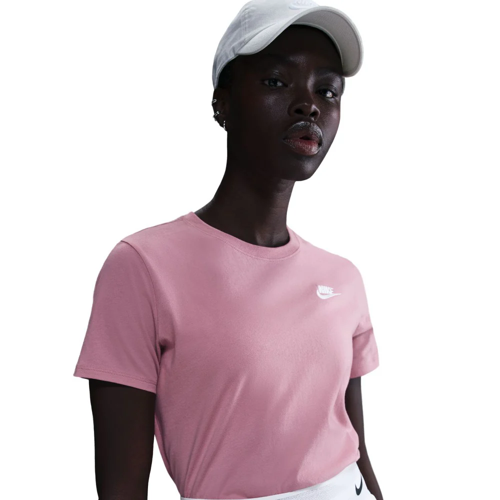 Sportswear Club Essentials T-Shirt - Image 4
