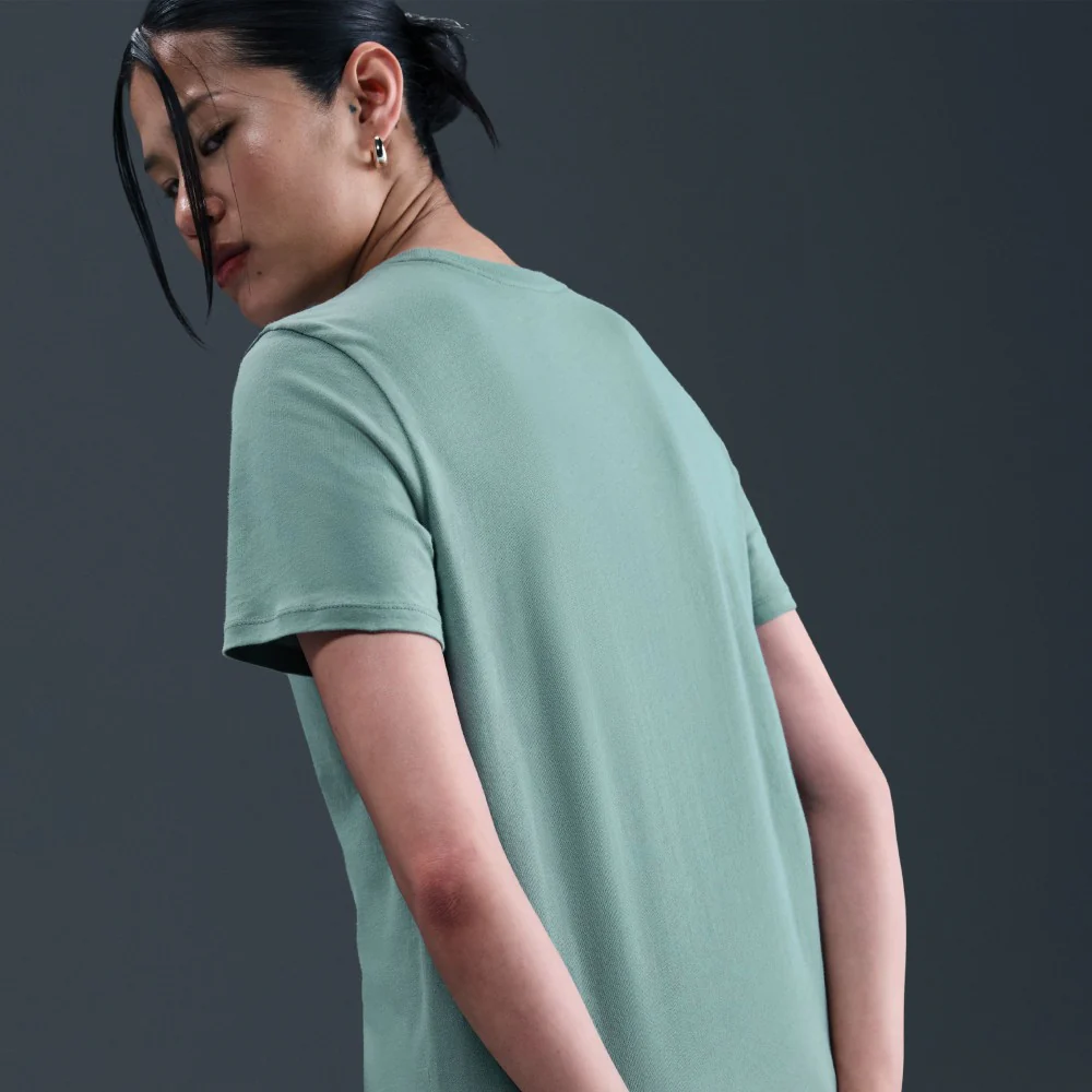 Sportswear Essentials Logo T-Shirt - Image 5