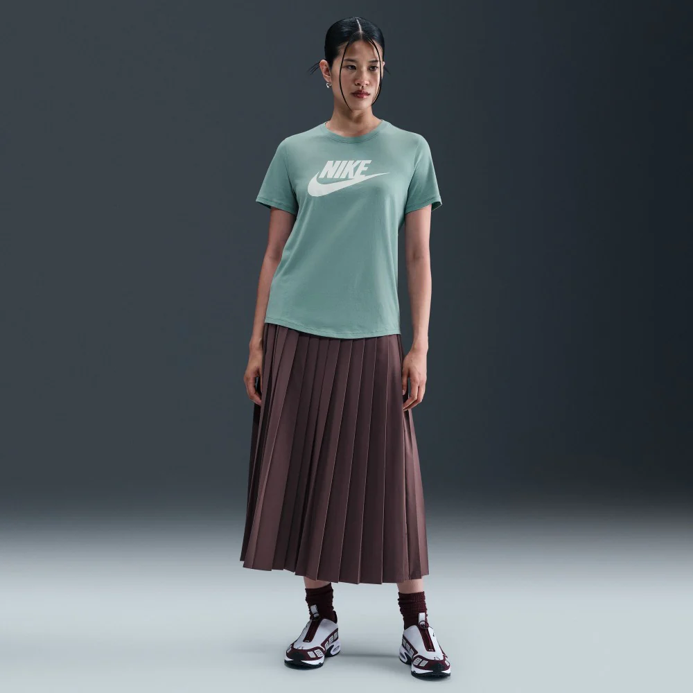 Sportswear Essentials Logo T-Shirt - Image 7