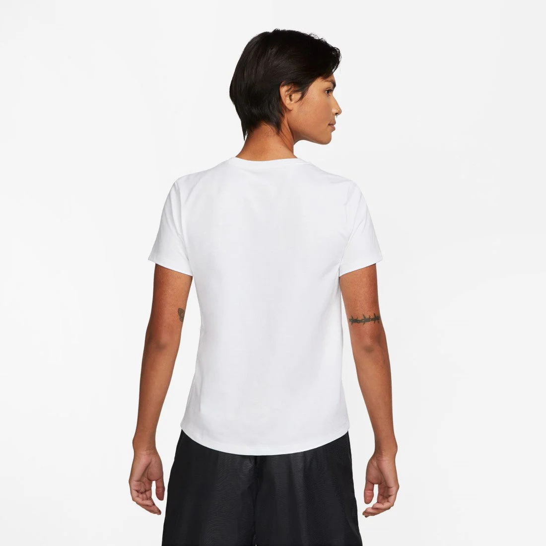 Sportswear Essentials T-shirt - Image 2