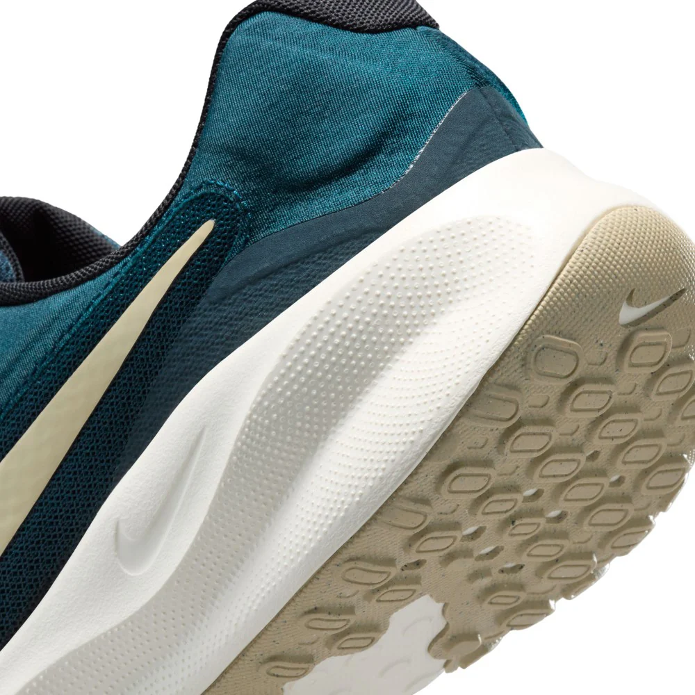 Revolution 7 Running Shoes - Image 11