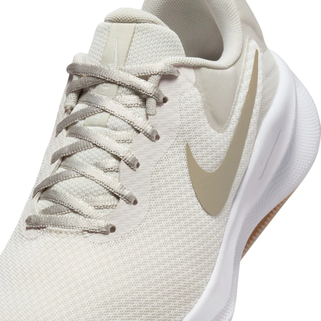 Revolution 7 Running Shoes - Image 10