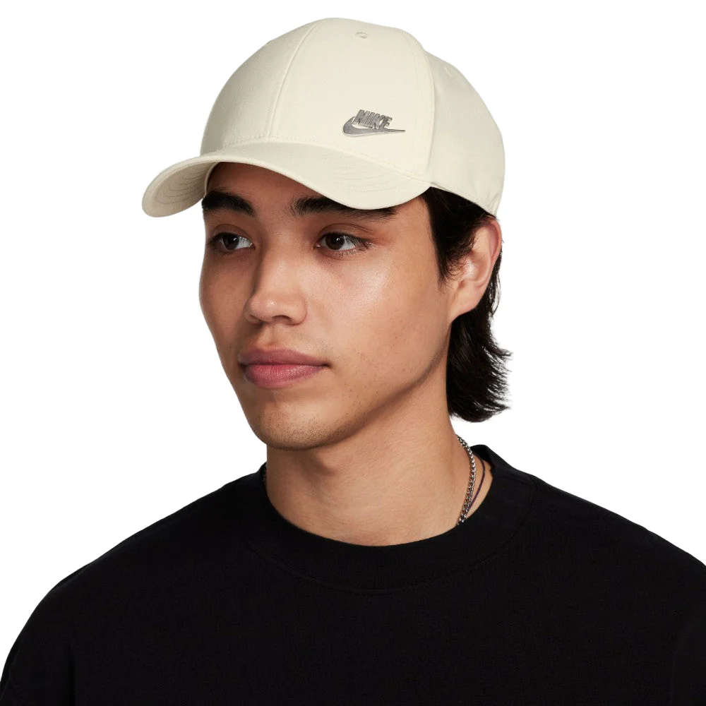 Dri-FIT Club Structured Metal Logo Cap