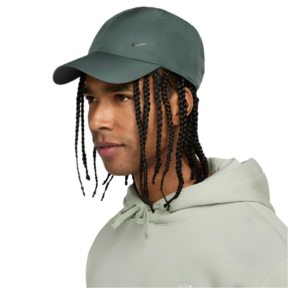 Dri-FIT Club Unstructured Metal Swoosh Cap