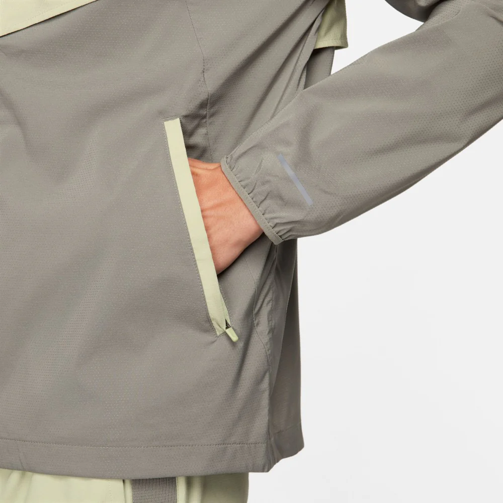 Windrunner Repel Running Jacket - Image 4