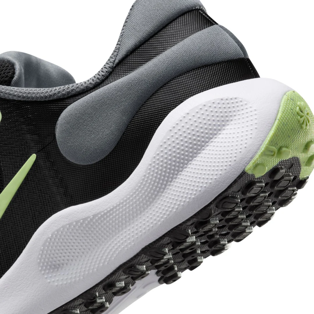Revolution 7 Gs Running Shoes - Image 9