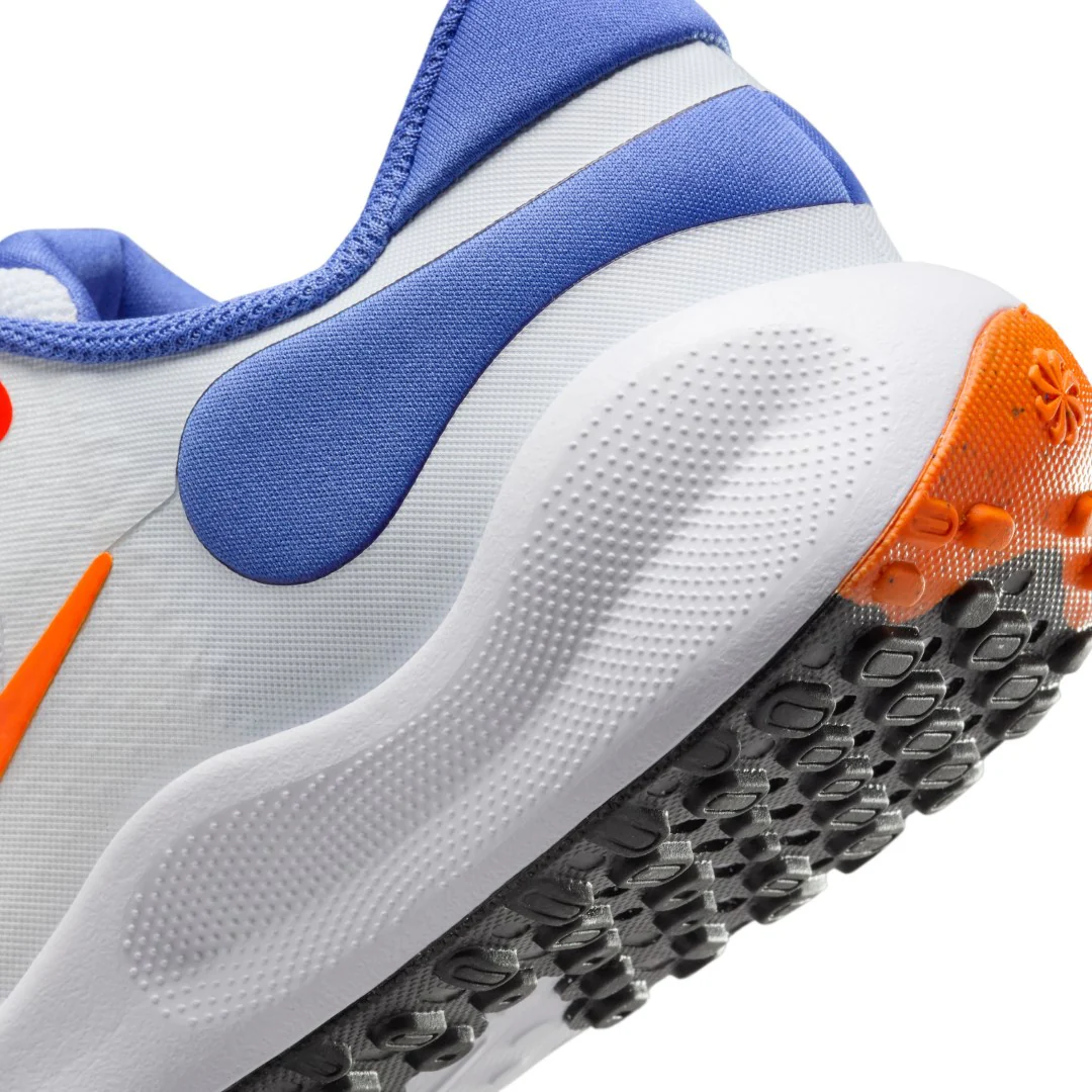 Revolution 7 Gs Running Shoes - Image 9