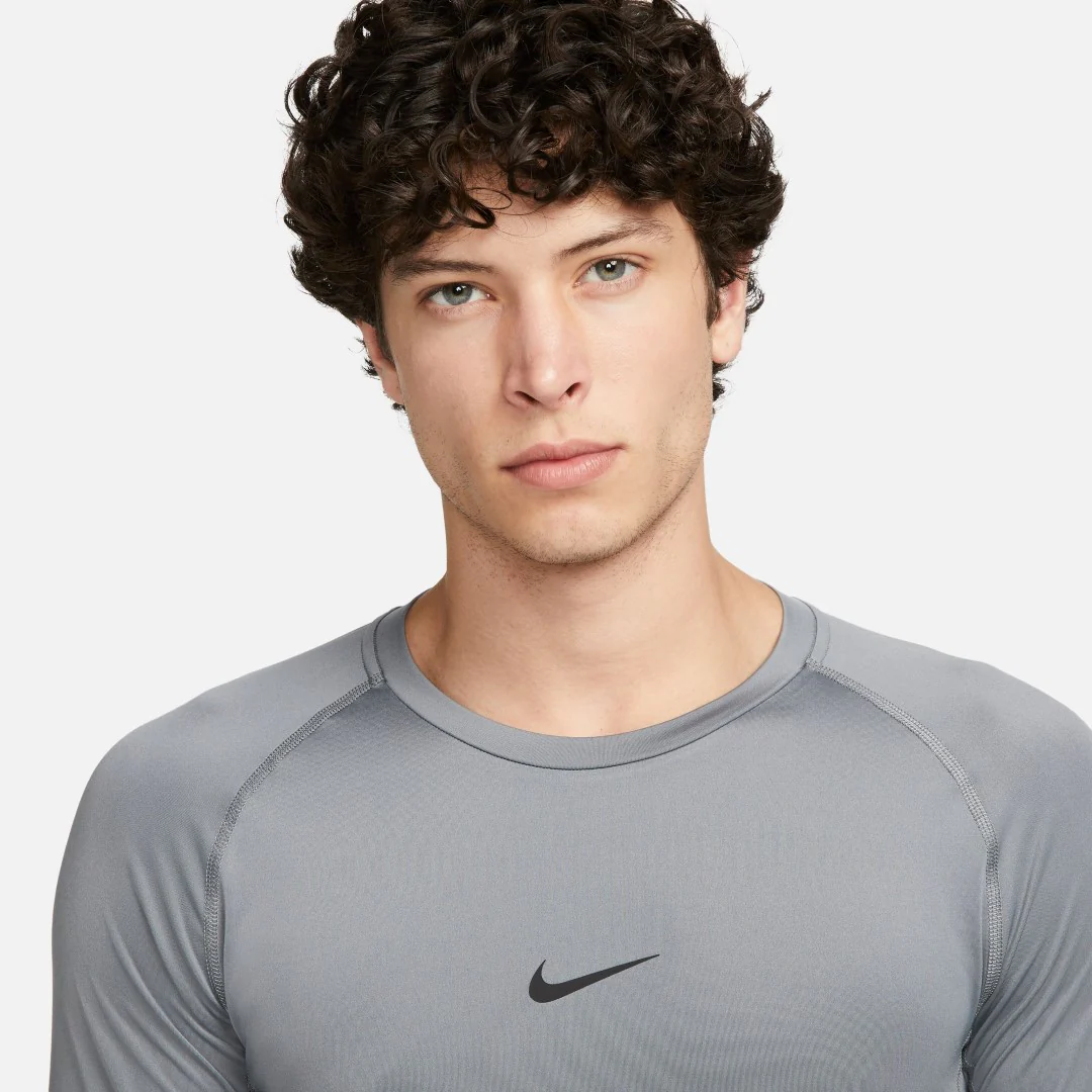 Pro Dri-FIT Tight Long-Sleeve Fitness Top - Image 3