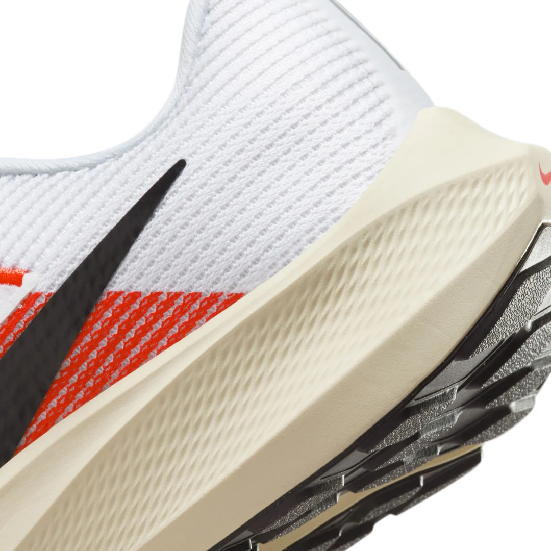 Air Zoom Pegasus 40 Ek Running Shoes - Image 9