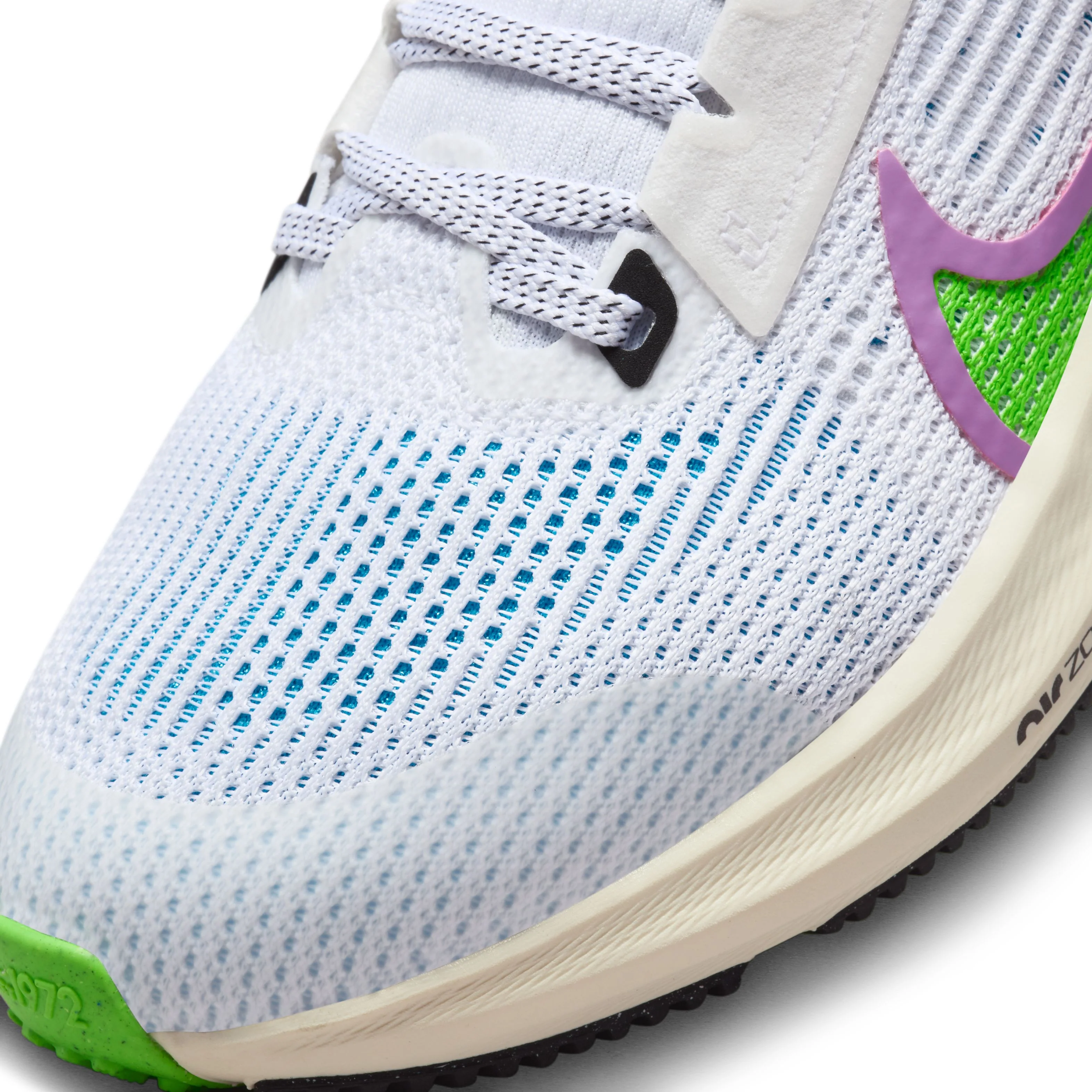 Air Zoom Pegasus 40 Road Running Shoes - Image 7