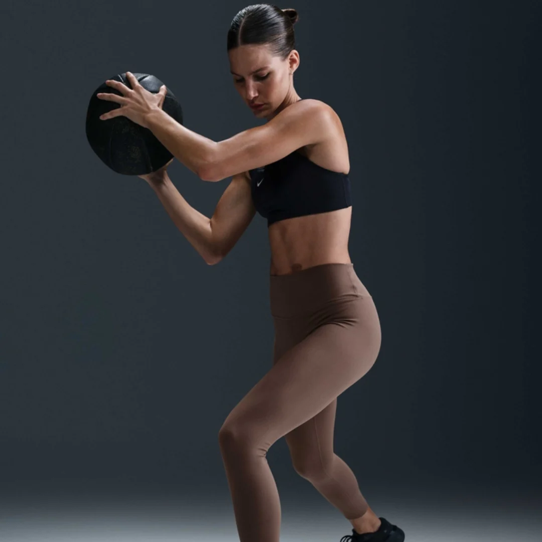One High-Waisted 7/8 Leggings - Image 2